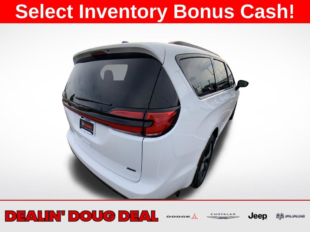 New 2026 Chrysler Pacifica Select w/ S Appearance Package AWD/4WD image 5