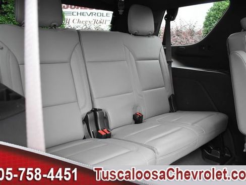 Used 2024 Chevrolet Tahoe Z71 w/ Luxury Package AWD/4WD image 29