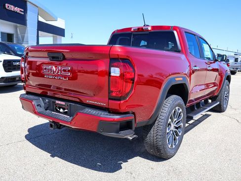 New 2026 GMC Canyon Denali image 3