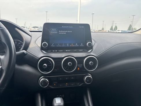 Used 2022 Nissan Sentra SV FWD image 18