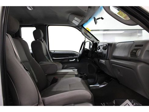 Used 2007 Ford F250 Lariat image 17