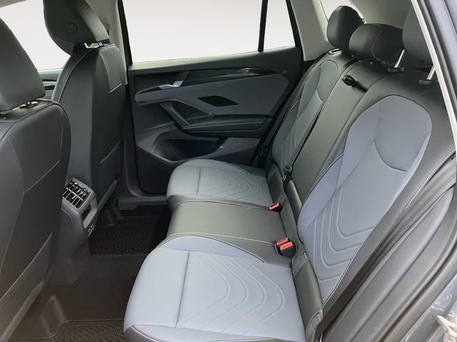 Certified 2026 Volkswagen Tiguan SE AWD/4WD image 13