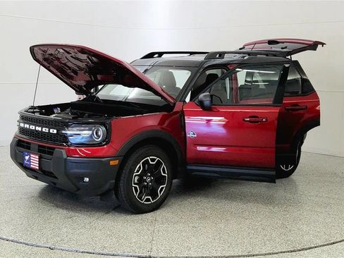 Used 2025 Ford Bronco Sport Outer Banks AWD/4WD image 10