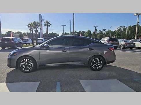 Used 2025 Nissan Sentra SV w/ Trunk Package FWD image 25