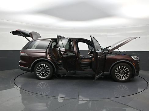 Used 2020 Lincoln Aviator Reserve w/ Elements Package Plus RWD image 28