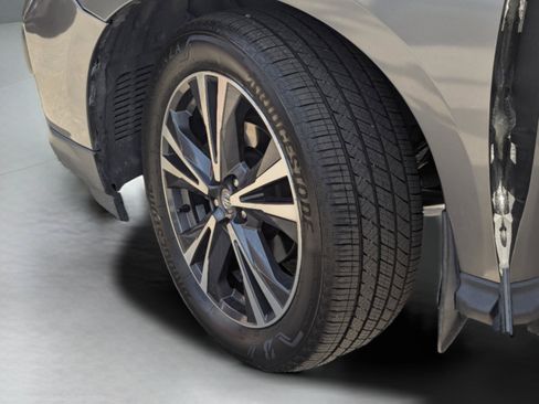 Used 2020 Nissan Pathfinder Platinum AWD/4WD image 47