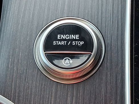 Certified 2025 Mercedes-Benz GLC 300 4MATIC image 24