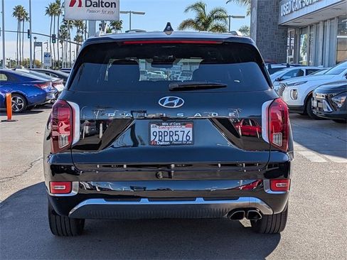 Used 2022 Hyundai Palisade Calligraphy image 3
