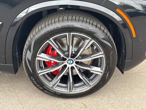 New 2026 BMW X5 xDrive40i w/ M Sport Package AWD/4WD image 7