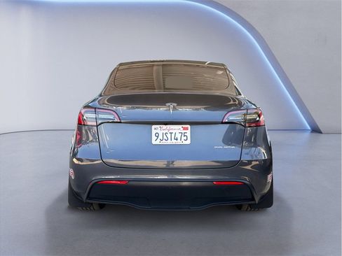 Used 2023 Tesla Model Y Long Range AWD/4WD image 5