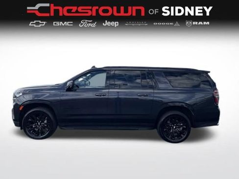 Used 2023 Chevrolet Suburban RST w/ Sport Performance Package AWD/4WD image 8