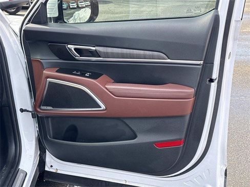 Used 2023 Kia Telluride SX Prestige image 8