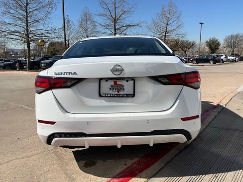 Used 2025 Nissan Sentra SV image 6