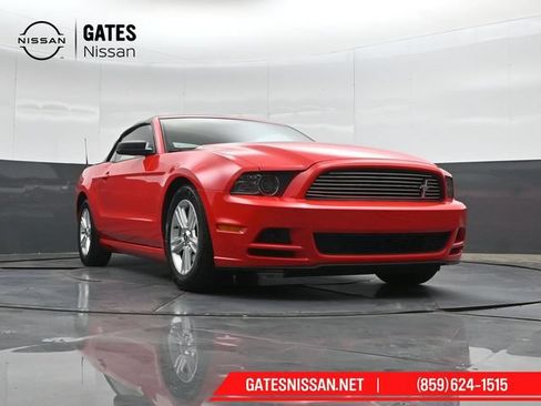 Used 2014 Ford Mustang Convertible w/ Equipment Group 102A RWD image 28
