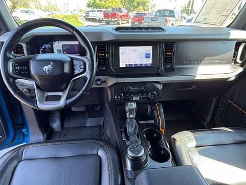Used 2023 Ford Bronco Badlands w/ Sasquatch Package AWD/4WD image 18