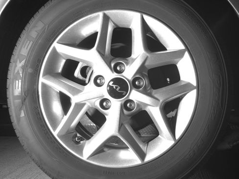 Used 2025 Kia Soul LX w/ LX Technology Package image 15