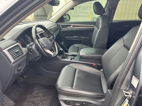 Used 2021 Volkswagen Atlas SE image 18