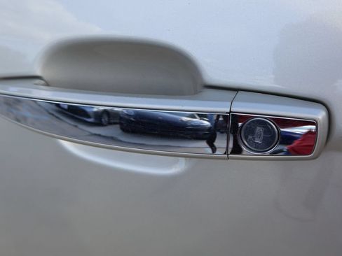 Used 2013 Cadillac SRX FWD image 13
