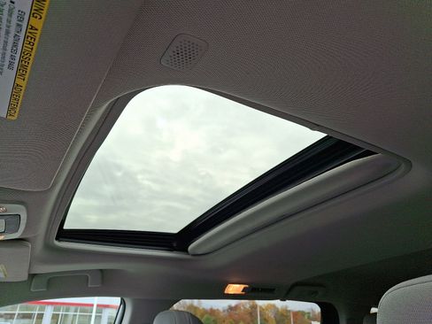 Used 2024 Toyota Sienna LE image 15