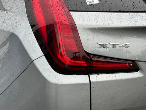 Used 2024 Cadillac XT4 Premium Luxury image 37