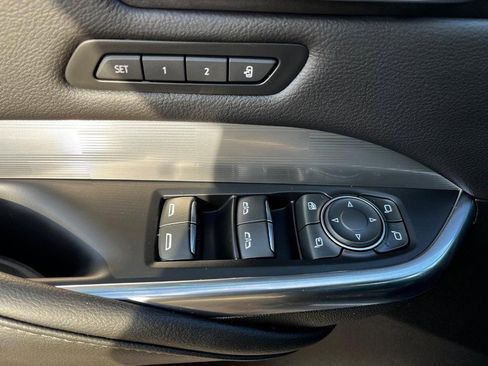 Used 2024 Cadillac XT4 Premium Luxury image 13