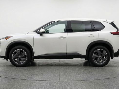 Used 2025 Nissan Rogue SV image 5