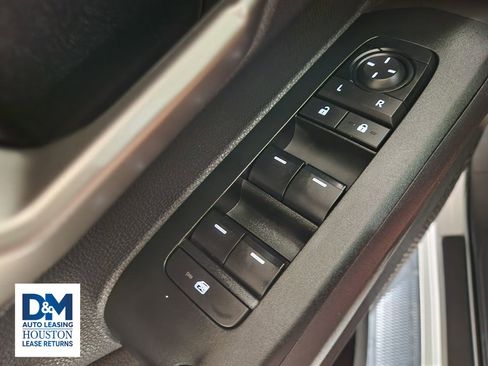 Used 2024 Toyota Tacoma TRD Off-Road image 32