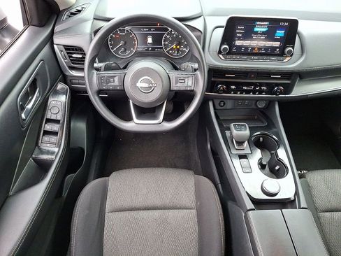 Used 2024 Nissan Rogue SV image 11