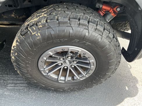 Used 2019 Ford F150 Raptor w/ Equipment Group 802A Luxury AWD/4WD image 61