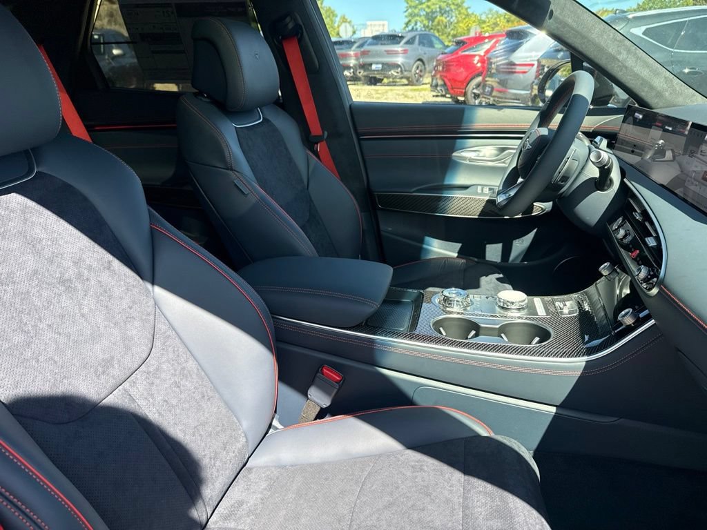 New 2027 Genesis GV70 3.5T Prestige AWD/4WD image 33