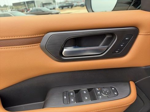 New 2026 Nissan Armada SL image 11