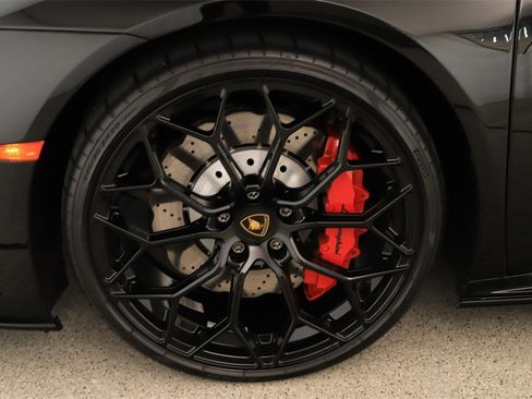 Used 2022 Lamborghini Huracan EVO image 34