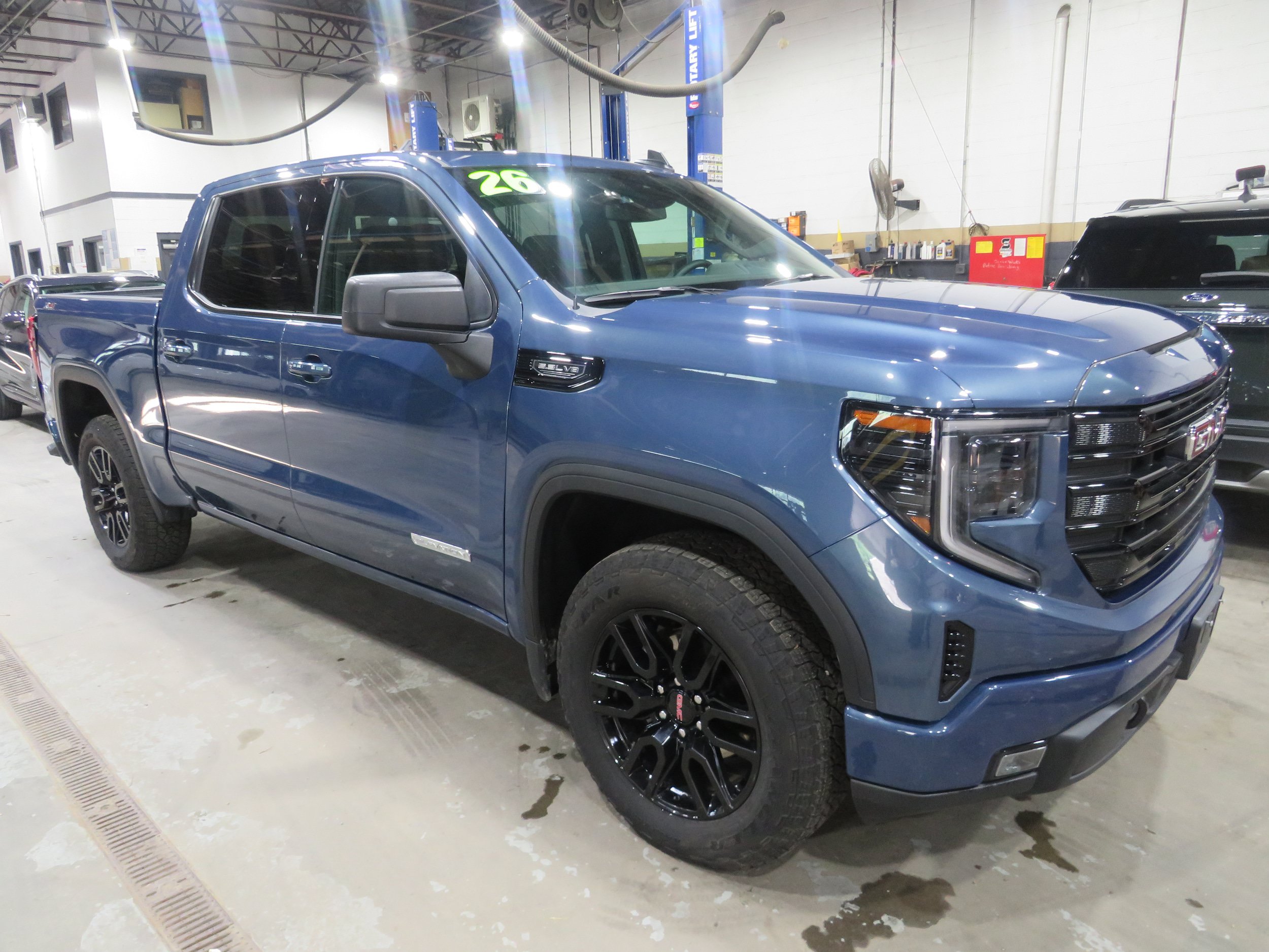 Used 2026 GMC Sierra 1500 Elevation w/ X31 Off-Road Package AWD/4WD image 1
