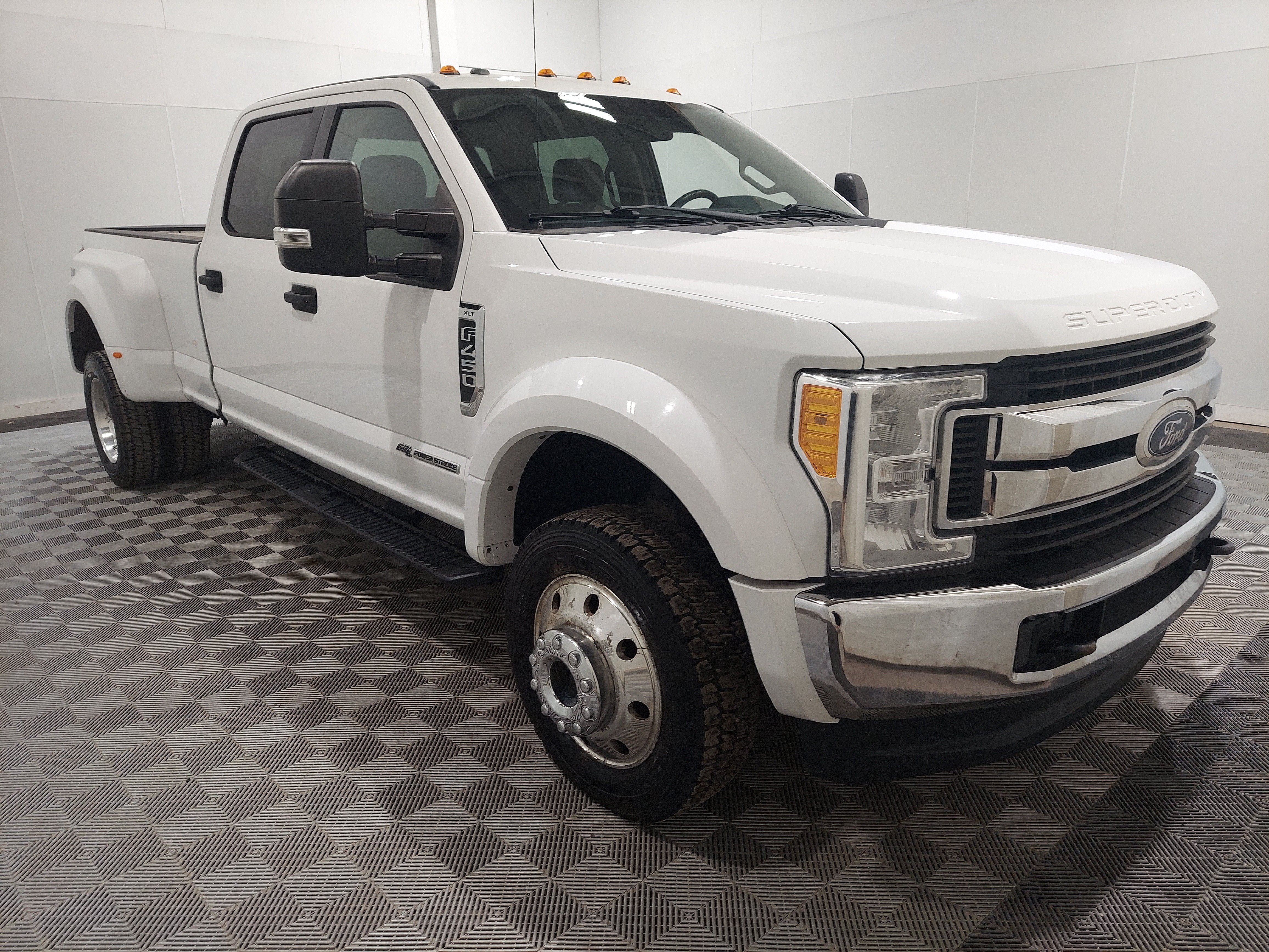 Used 2017 Ford F450 XLT AWD/4WD image 4