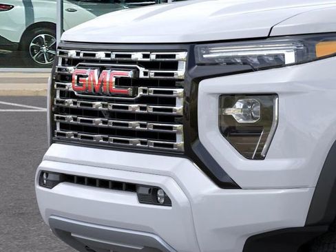New 2026 GMC Canyon Denali image 13