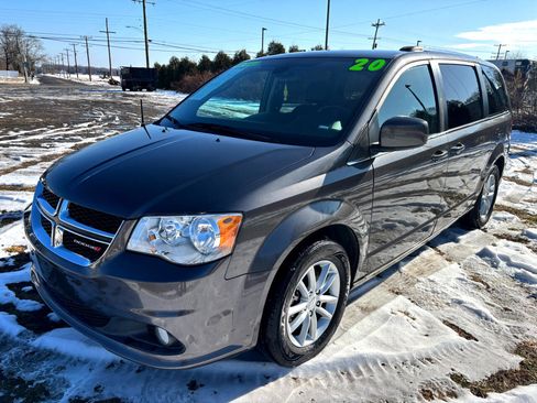 Used 2020 Dodge Grand Caravan SXT image 1