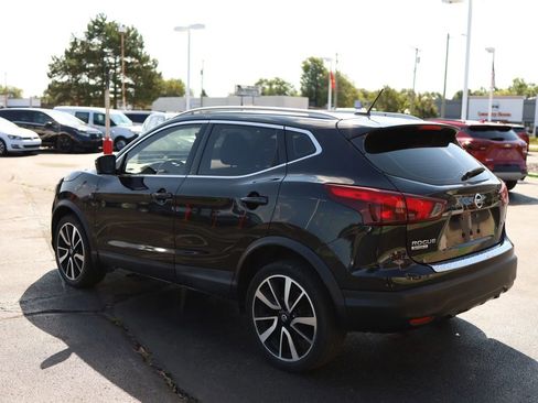 Used 2018 Nissan Rogue Sport SL w/ SL Premium Package image 7
