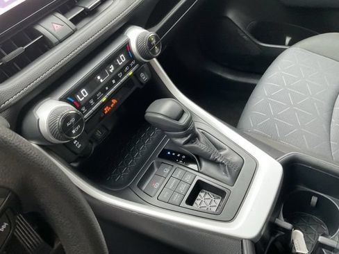 Used 2025 Toyota RAV4 XLE AWD/4WD image 25