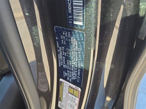 New 2026 Kia Carnival EX image 34