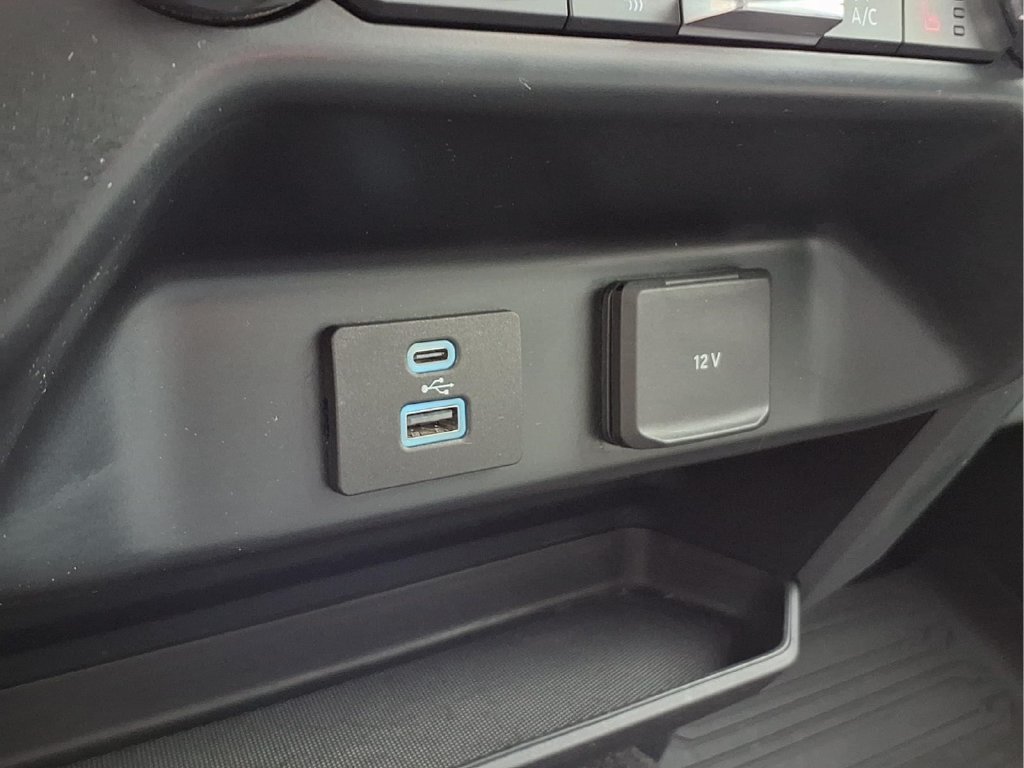 Used 2021 Ford F150 XLT w/ Equipment Group 302A High AWD/4WD image 13