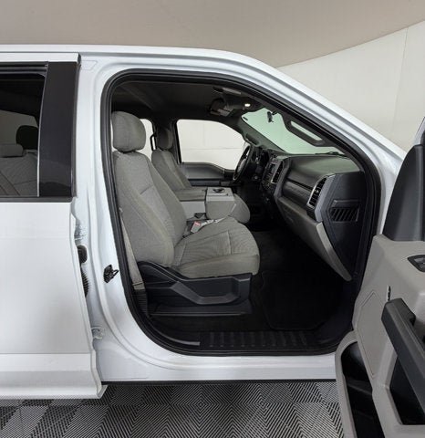 Used 2017 Ford F250 XLT AWD/4WD image 6