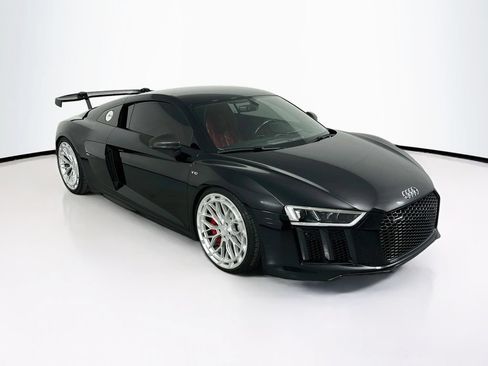 Used 2017 Audi R8 V10 w/ 20" Wheel Package AWD/4WD image 4