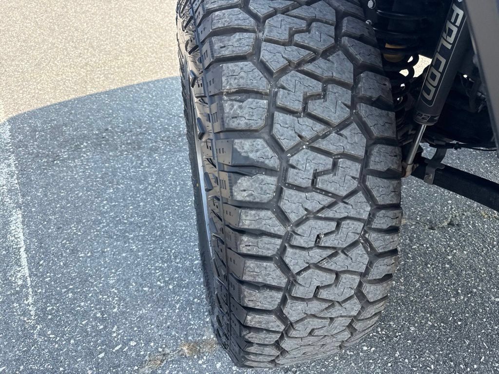 Used 2018 Jeep Wrangler Unlimited Rubicon AWD/4WD image 30
