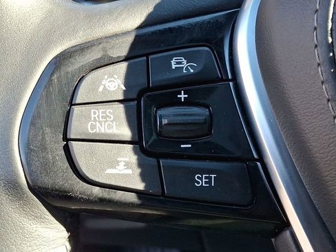 Used 2019 BMW 530i xDrive image 23