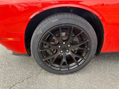 Used 2020 Dodge Challenger SXT image 33