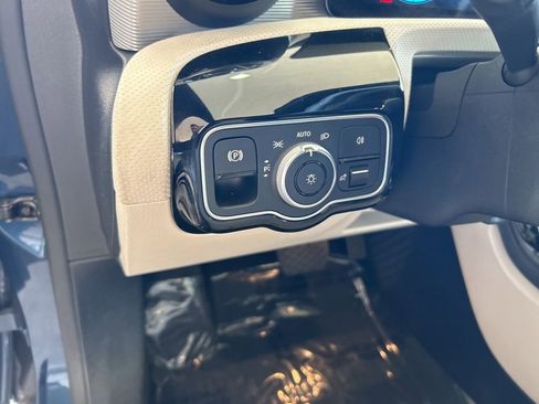 Used 2021 Mercedes-Benz A 220 image 38