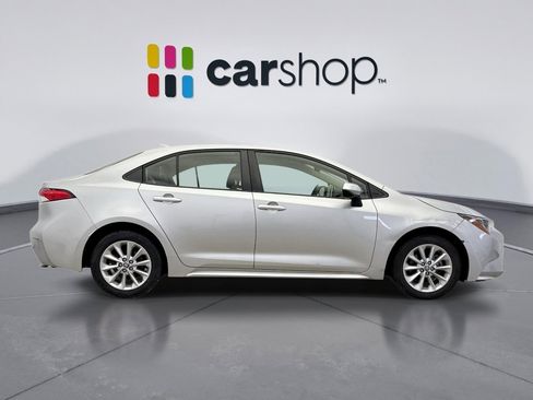 Used 2020 Toyota Corolla LE image 6