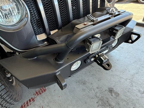 Used 2018 Jeep Wrangler Unlimited Sport S image 20