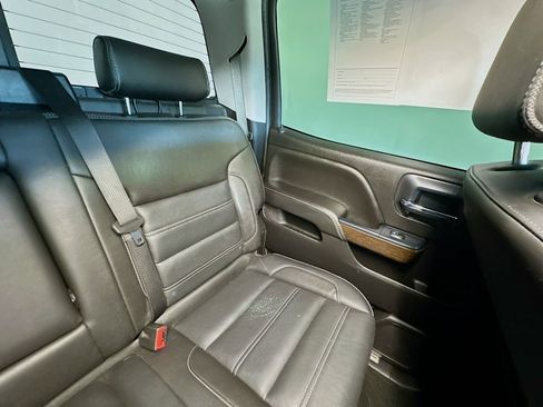 Used 2018 GMC Sierra 2500 Denali w/ Duramax Plus Package AWD/4WD image 14