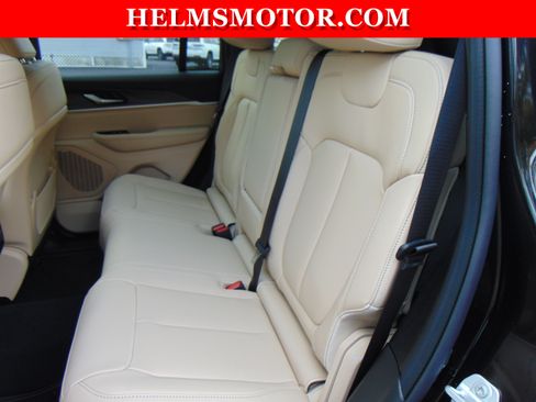 New 2025 Jeep Grand Cherokee Limited RWD image 36